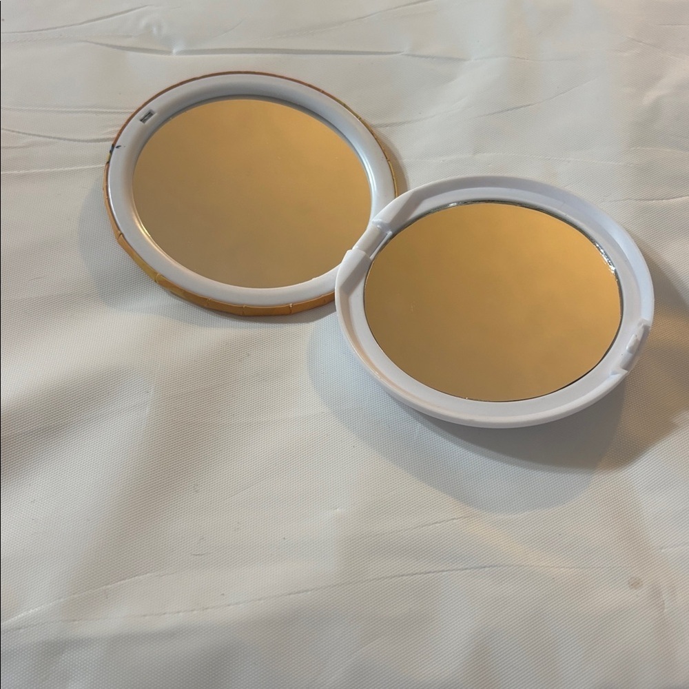 Snoopy Compact Mirror - Picture 2 of 2